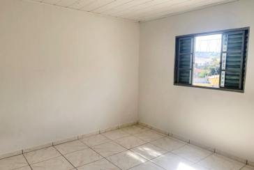 Casa para renda à venda no Bairro da Vila Zat na Praça Vinte e Cinco de Novembro,