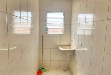 Casa para renda à venda no Bairro da Vila Zat na Praça Vinte e Cinco de Novembro,