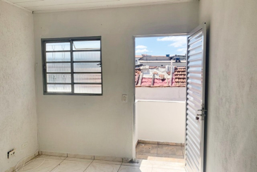 Casa para renda à venda no Bairro da Vila Zat na Praça Vinte e Cinco de Novembro,