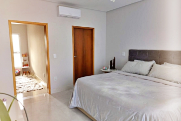 Belo Sobrado à venda em Bragança Paulista no Bairro do Condomínio Portal da Serra 