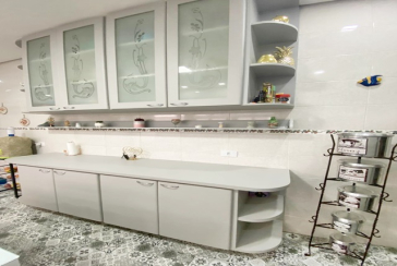 Bela Casa assobradada à venda no Bairro do Parque São Domingos na Rua Dirceu de Almeida,