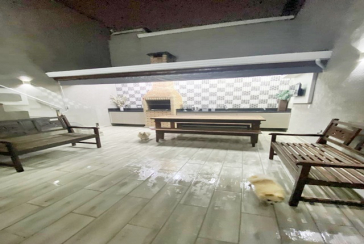 Bela Casa assobradada à venda no Bairro do Parque São Domingos na Rua Dirceu de Almeida,