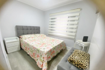 Bela Casa assobradada à venda no Bairro do Parque São Domingos na Rua Dirceu de Almeida,