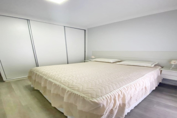 Bela Casa assobradada à venda no Bairro do Parque São Domingos na Rua Dirceu de Almeida,