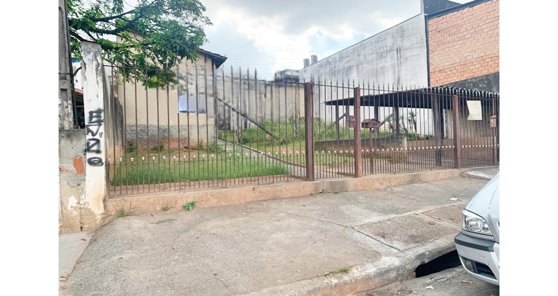 Terreno à venda no Bairro do Jardim Santo Elias na Rua Romão Martins