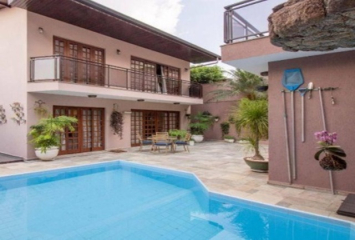 Belíssimo Sobrado à venda no Bairro do City América na Rua Jose Rebouças de Carvalho