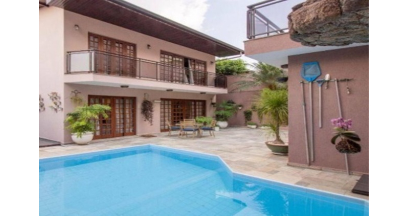 Belíssimo Sobrado à venda no Bairro do City América na Rua Jose Rebouças de Carvalho