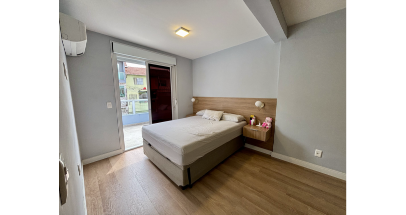 Sobrado à venda Rua George Samuel, Jardim Mangalot - Imóveis à Venda