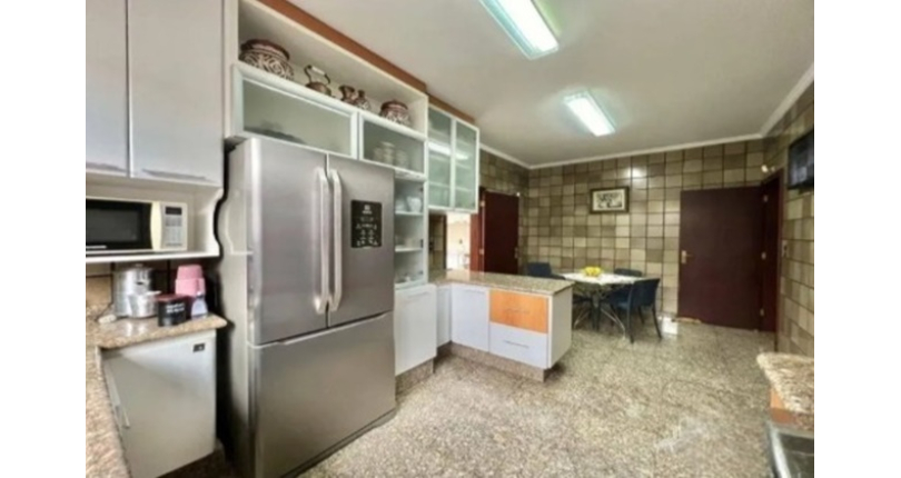 Lindo Sobrado à venda no Bairro do City América na Rua Emir Nogueira,