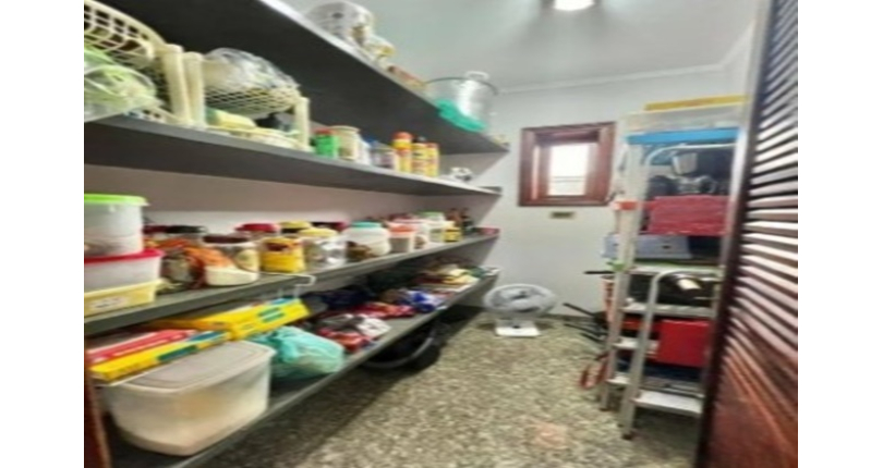 Lindo Sobrado à venda no Bairro do City América na Rua Emir Nogueira,