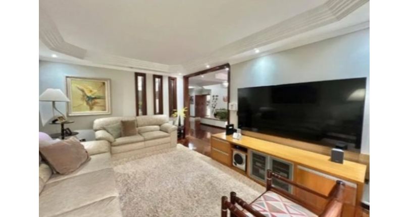 Lindo Sobrado à venda no Bairro do City América na Rua Emir Nogueira,