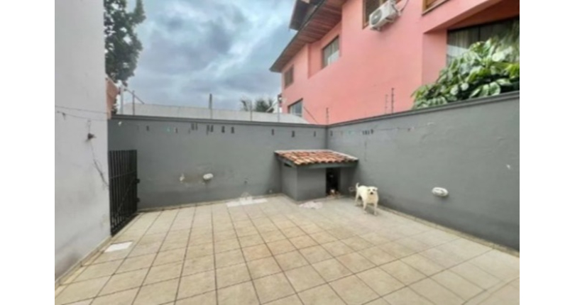 Lindo Sobrado à venda no Bairro do City América na Rua Emir Nogueira,