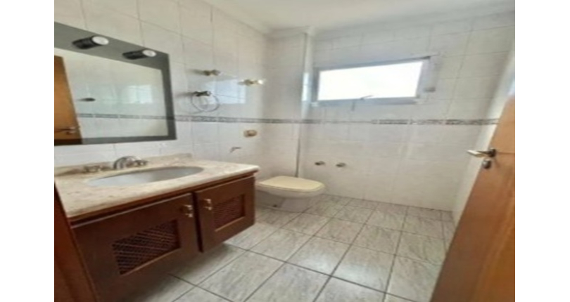 Lindo Sobrado à venda no Bairro do City América na Rua Emir Nogueira,