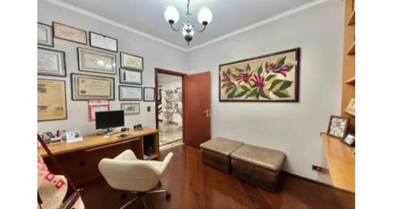 Lindo Sobrado à venda no Bairro do City América na Rua Emir Nogueira,