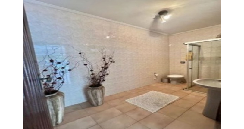 Lindo Sobrado à venda no Bairro do City América na Rua Emir Nogueira,