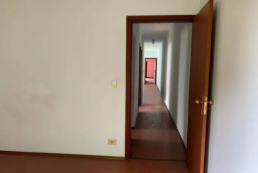 Sobrado à venda no Bairro do Jardim Pinheiros na Rua Alessandro Leopardi