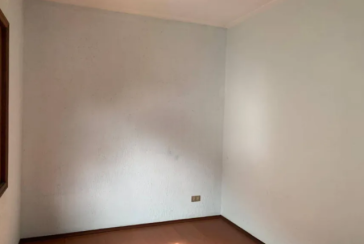 Sobrado à venda no Bairro do Jardim Pinheiros na Rua Alessandro Leopardi