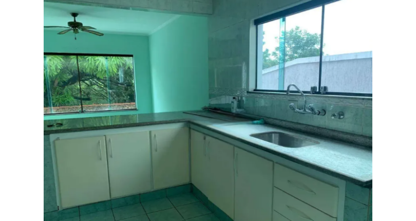 Sobrado à venda no Bairro do Jardim Pinheiros na Rua Alessandro Leopardi