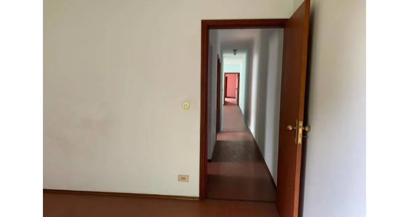 Sobrado à venda no Bairro do Jardim Pinheiros na Rua Alessandro Leopardi