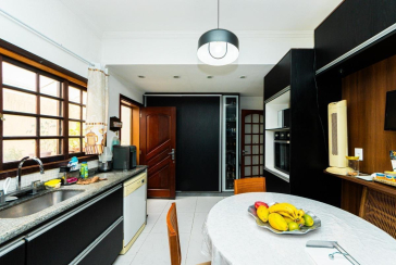 Lindo Sobrado à venda no Bairro do City América na Rua Eugênia Sereno,