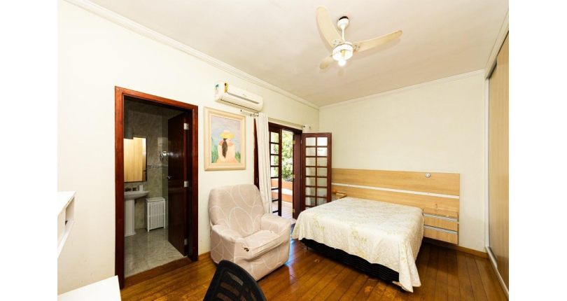 Lindo Sobrado à venda no Bairro do City América na Rua Eugênia Sereno,