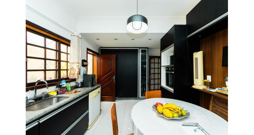 Lindo Sobrado à venda no Bairro do City América na Rua Eugênia Sereno,