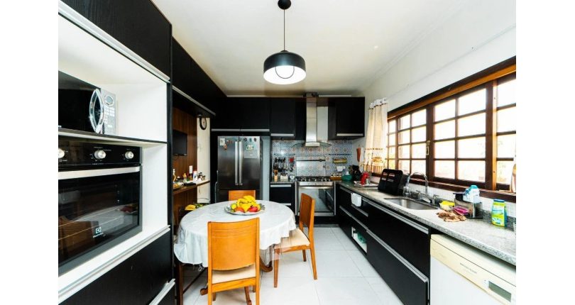 Lindo Sobrado à venda no Bairro do City América na Rua Eugênia Sereno,