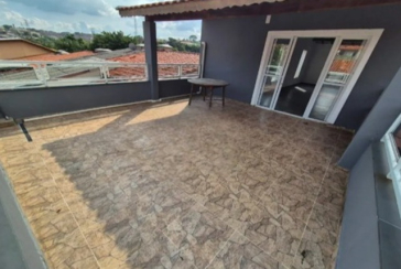 Belo Sobrado à venda no Bairro do Conjunto Residencial Vista Verde