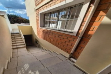 Belo Sobrado à venda no Bairro do Conjunto Residencial Vista Verde