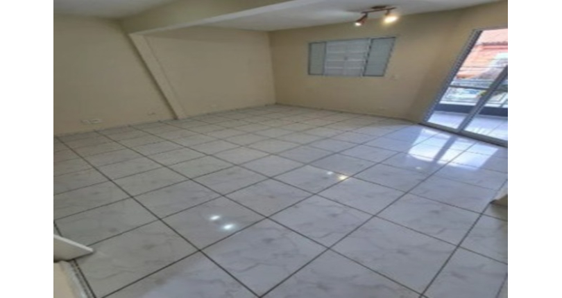 Belo Sobrado à venda no Bairro do Conjunto Residencial Vista Verde