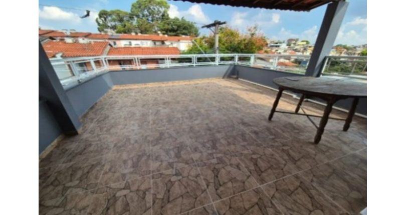 Belo Sobrado à venda no Bairro do Conjunto Residencial Vista Verde