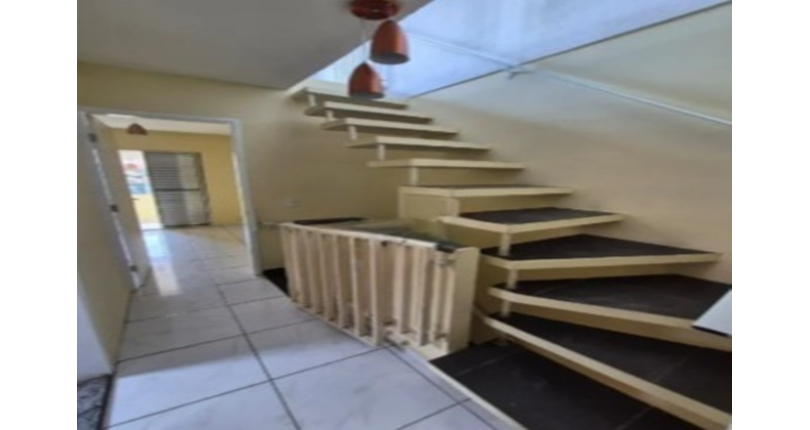 Belo Sobrado à venda no Bairro do Conjunto Residencial Vista Verde