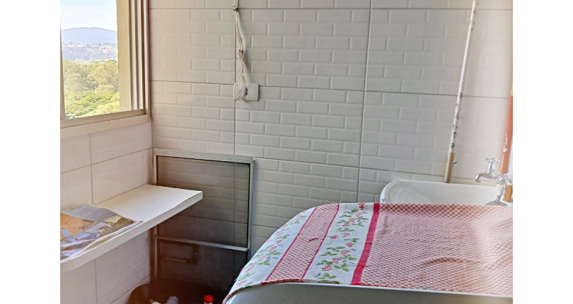 Belo Apartamento à venda no Bairro do Jardim Regina na Avenida Agenor Couto de Magalhães 222,