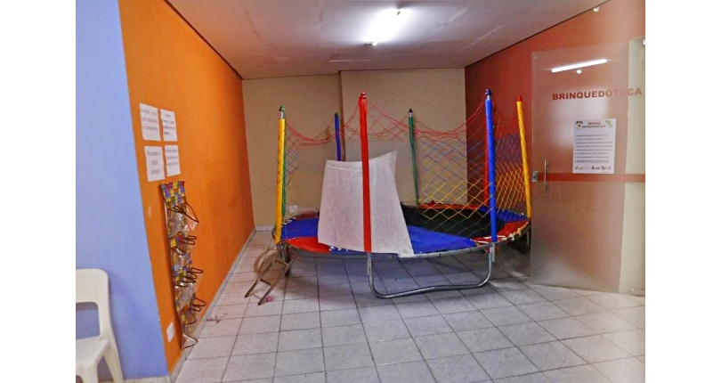 Belo Apartamento à venda no Bairro do Jardim Regina na Avenida Agenor Couto de Magalhães 222,