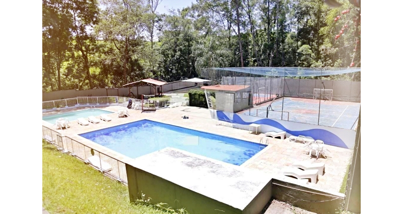 Belo Apartamento à venda no Bairro do Jardim Regina na Avenida Agenor Couto de Magalhães 222,