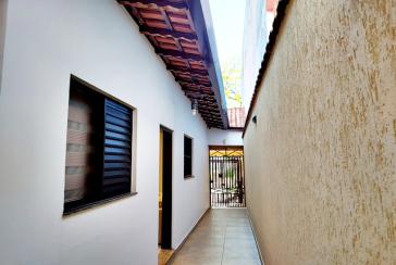 Ótima Casa Térrea à venda no Bairro da Chácara São João na Rua Barra do Garça