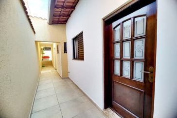 Ótima Casa Térrea à venda no Bairro da Chácara São João na Rua Barra do Garça