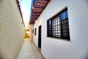 Ótima Casa Térrea à venda no Bairro da Chácara São João na Rua Barra do Garça