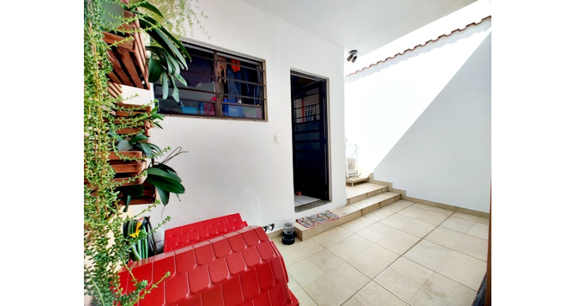 Ótima Casa Térrea à venda no Bairro da Chácara São João na Rua Barra do Garça