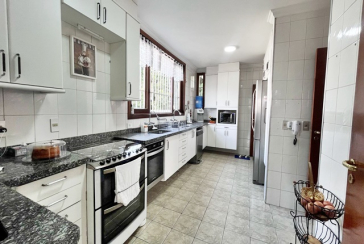 Lindo Sobrado Alto Padrão à venda no City América na Rua Desembargador Olavo Lima Guimarães