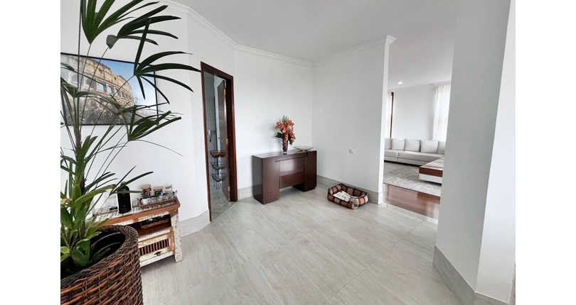 Lindo Sobrado Alto Padrão à venda no City América na Rua Desembargador Olavo Lima Guimarães