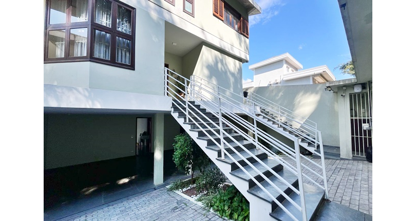 Lindo Sobrado Alto Padrão à venda no City América na Rua Desembargador Olavo Lima Guimarães