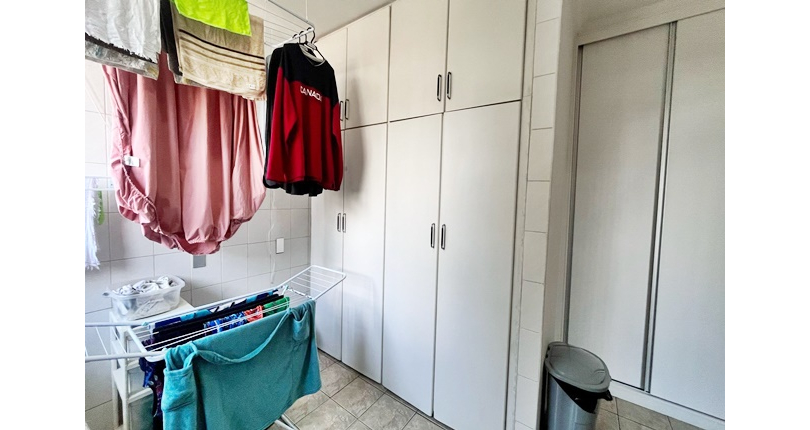 Lindo Sobrado Alto Padrão à venda no City América na Rua Desembargador Olavo Lima Guimarães