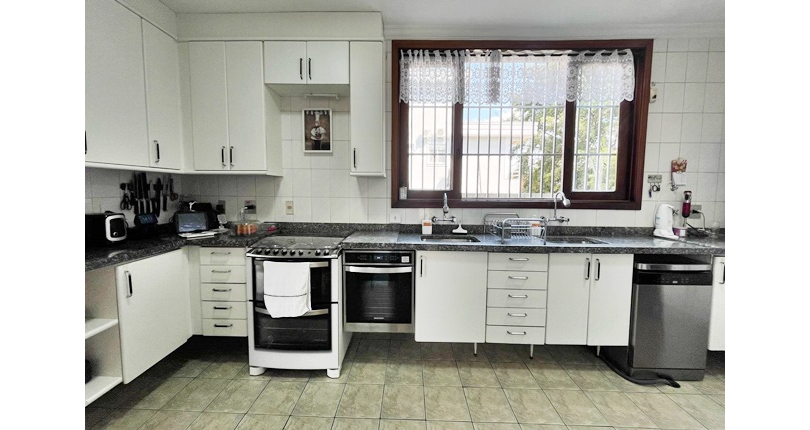 Lindo Sobrado Alto Padrão à venda no City América na Rua Desembargador Olavo Lima Guimarães