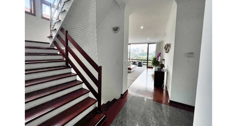 Lindo Sobrado Alto Padrão à venda no City América na Rua Desembargador Olavo Lima Guimarães