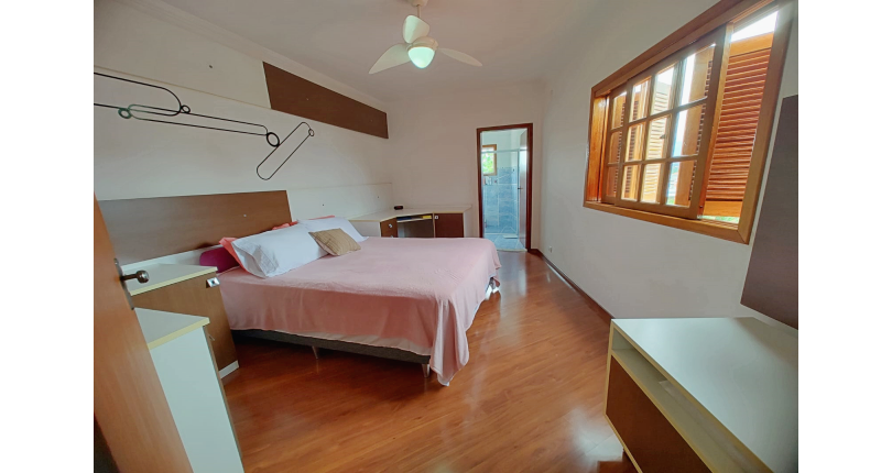 Bela Casa à venda no Jardim Líbano na Rua Benedito Gama Ricardo