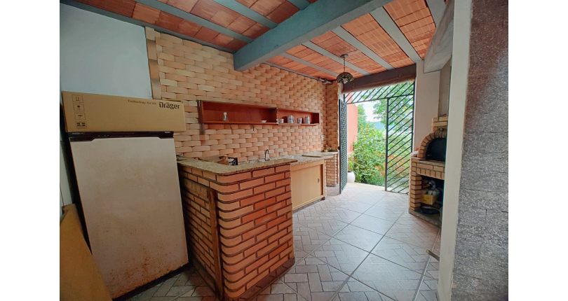 Bela Casa à venda no Jardim Líbano na Rua Benedito Gama Ricardo