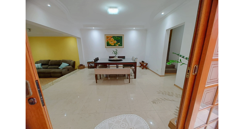 Bela Casa à venda no Jardim Líbano na Rua Benedito Gama Ricardo