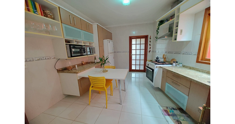 Bela Casa à venda no Jardim Líbano na Rua Benedito Gama Ricardo