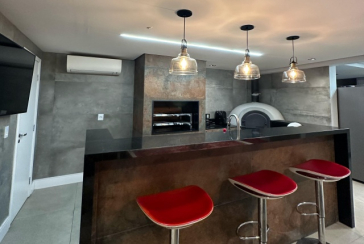 LINDO Sobrado à venda no Bairro do Conjunto Residencial Vista Verde na Rua José Carlos de Resende